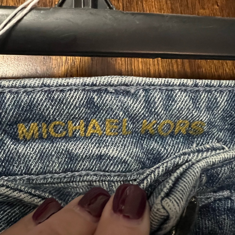 Michael Kors Denim Belted Pleated Shorts Size 0 - Picture 3 of 5